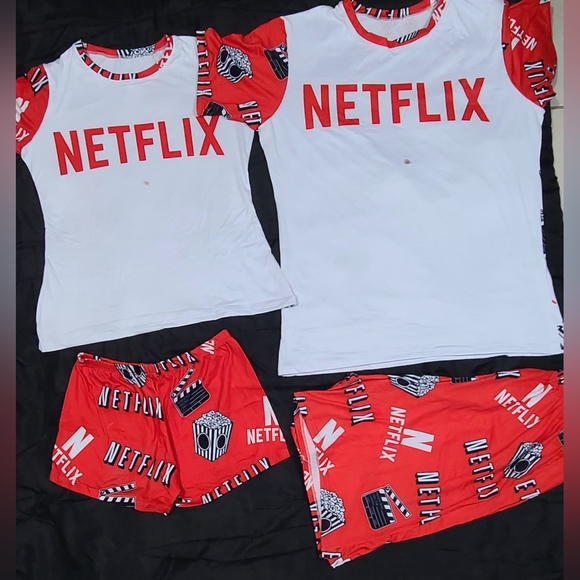 Netflix Couples Pajamas Sets - Picture 2 of 2
